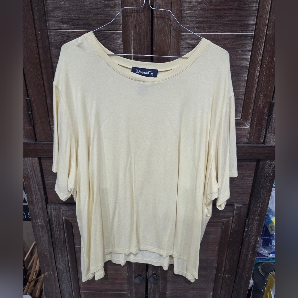 Denim & Co Women's Plus Size Pale Yellow Tshirt Size 3X Short Sleeve Round Neck